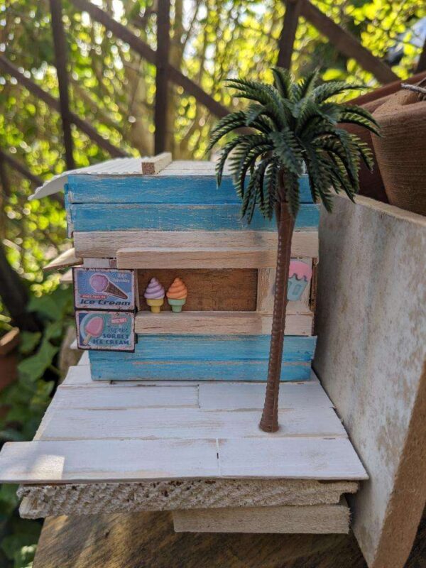 Cabane de plage en été